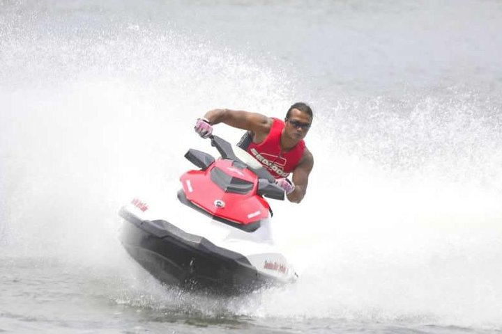 Jet Skiing in Bentota - Photo 1 of 6